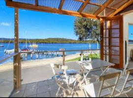 Central Coast Jetty House, holiday rental in Saratoga
