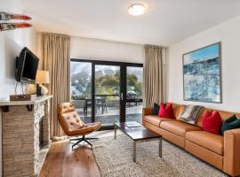 Lantern 1 bedroom terrace with mountain views, lodging in Thredbo