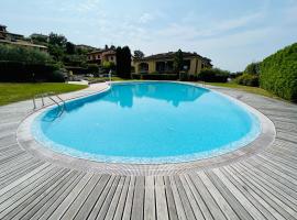 Suite and Pool, hotel ieftin din Castion Veronese