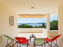 Les Trois Piliers YourHostHelper, ξενοδοχείο στο Σαιντ-Μαξίμ