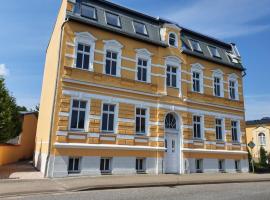 Alt-Berliner Schwanenhof - Ferienwohnungen Lychen, hotel in Lychen