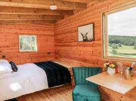 Shepherds Hut by Stepney Stays, hotel with jacuzzis in Scarborough