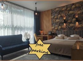 Hotel Szara Willa: Opole şehrinde bir otel