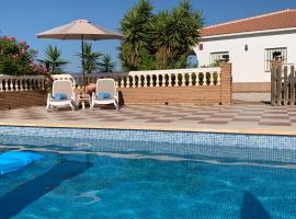 Casa Anhelando Andalucia - Een villa prachtig op een heuveltop met magnifiek uitzicht nabij dorp en strand, отель в городе Иснате