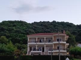 Perdikis Apartments - Paliouria, хотел в Кокинон Нерон