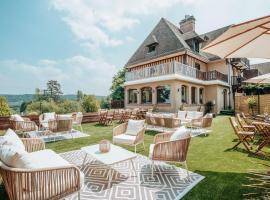 Hôtel Le Romantica, hotel a prop de Aeroport de Deauville-Normandie - DOL, 