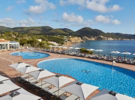 Invisa Hotel Club Cala Verde, hotel in Es Figueral Beach