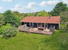 Holiday Home Skibby 41 โรงแรมที่มีอ่างน้ำอุ่นในSkibby