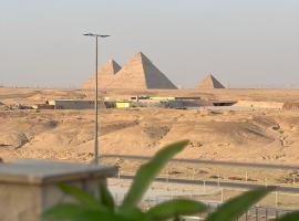 Pyramids Desert Gate Hotel, hi&scaron;nim ljubljenčkom prijazen hotel v mestu &lsquo;Ezbet `Abd el-Ḥam&icirc;d