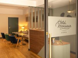 Hotel Monsieur & Spa，巴黎8區 - 香榭麗舍大街的飯店