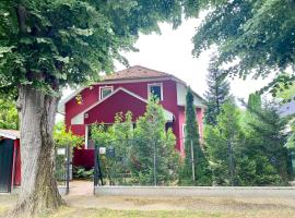 Nyugalom Szigete, hotell i Balatonszemes