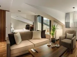 La Mia Suites