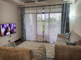 Kikambala Two Bedroom Beachfront Apartment: Kilifi şehrinde bir kiralık sahil evi