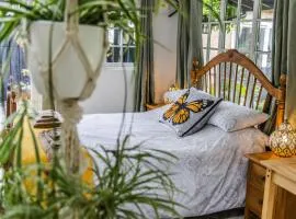 Cozy Garden Studio