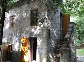 Casa nel bosco sul Golfo dei Poeti - Ciliegi, hotel a Monte Marcello
