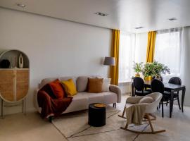 AA Apartament, hotel cerca de Centro comercial Galería Mokotów, Varsovia