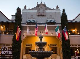 The Hotel Paisano, hotel v destinaci Marfa