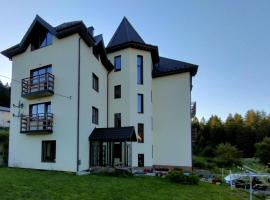 Рудий Лис, hotel en Skhidnytsya