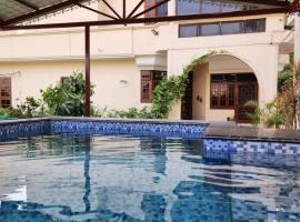 Param Country Home and Pool, cabaña o casa de campo en Jalandhar