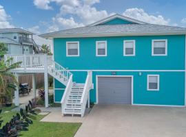 Blue Horizon HUGE Private Pool and yard with Outside shower!, hotell i Port Aransas