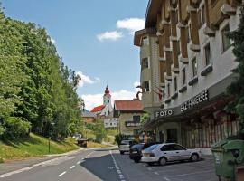 Cosy Apartment near Faaker See, apartment in Latschach