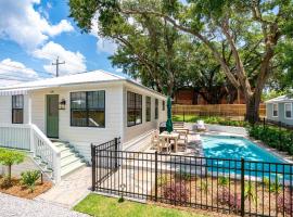 108 the Church St Collection with Pool, villa in Fairhope