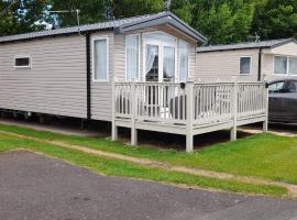 Luxury spacious family caravan, glamping site in Edinburgh