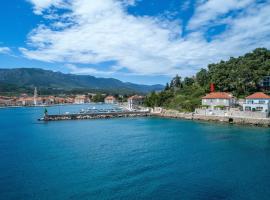 Seafront apartment Marina2, smještaj uz plažu u Jelsi