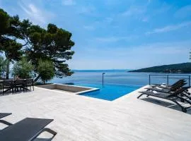 Seaside luxury villa with a swimming pool Sumartin, Brac - 5639