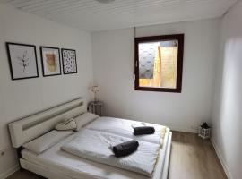 Ferienhaus mit Sauna für romantische Zweisamkeit, hotel amb aparcament a Molbergen
