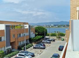 T3 com terraço a 500m da praia de Ofir, Hotel in Fão