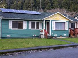 Elk Meadow Cabins 17A Gold Rush Suite, hotel que admite mascotas en Orick