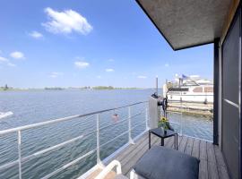 Jopies Houseboat, hotel i Maasbommel