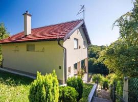 Holiday house with a parking space Samobor, Prigorje - 21340, hotell i Samobor