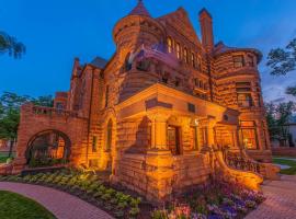 Orman Mansion - Pueblo's Most Luxurious Stay!, bed & breakfast i Pueblo