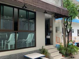 Green Leaf Hostel, hotel romántico en Phuket