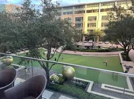 Luxury apt in perfect location
