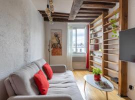Chic apartment in the heart of Paris, huisdiervriendelijk hotel in Fontenay-sous-Bois