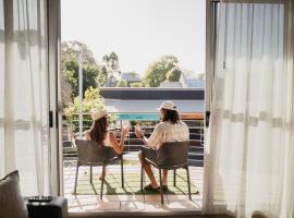 107 Apartments Margaret River, hotel with jacuzzis in Margaret River Town