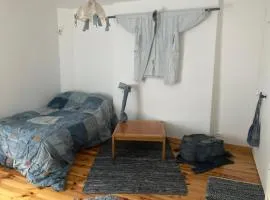 CHAMBRE JEAN'S CHEZ L'HABITANT à LAMBALLE