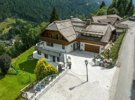 Villa Bostele with Five Bedrooms, Indoor Pool, Two Saunas & Garage