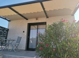 Les lauriers, hotel v destinaci Uchaux