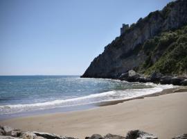 IL CIRCEO - Villa a 150 m dalla spiaggia, hotel em San Felice Circeo