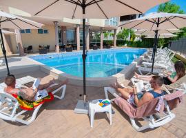 Royal Marina Beach, hotel v destinaci Černomorec