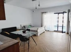 Mamaia Nord Studio la 10 m de plaja langa cluburi