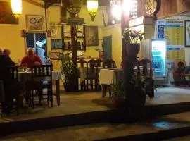 Riverside Bungalow Don Det