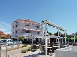 Paradiso, No 7