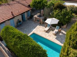 Villa Avgoustis, hotel with pools in Pachna