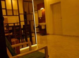 Royal Square Service Apartment in Thrissur Town, отель в городе Триссур