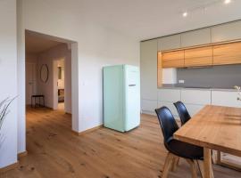 Renovated 2 Bedroom Apartment with Parking & AC, Ferienunterkunft in Luxemburg (Stadt)